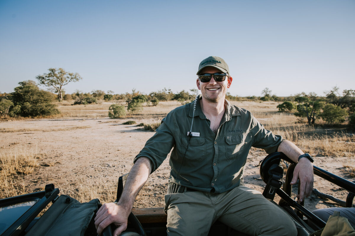 Tanda Tula - First Class Magazine