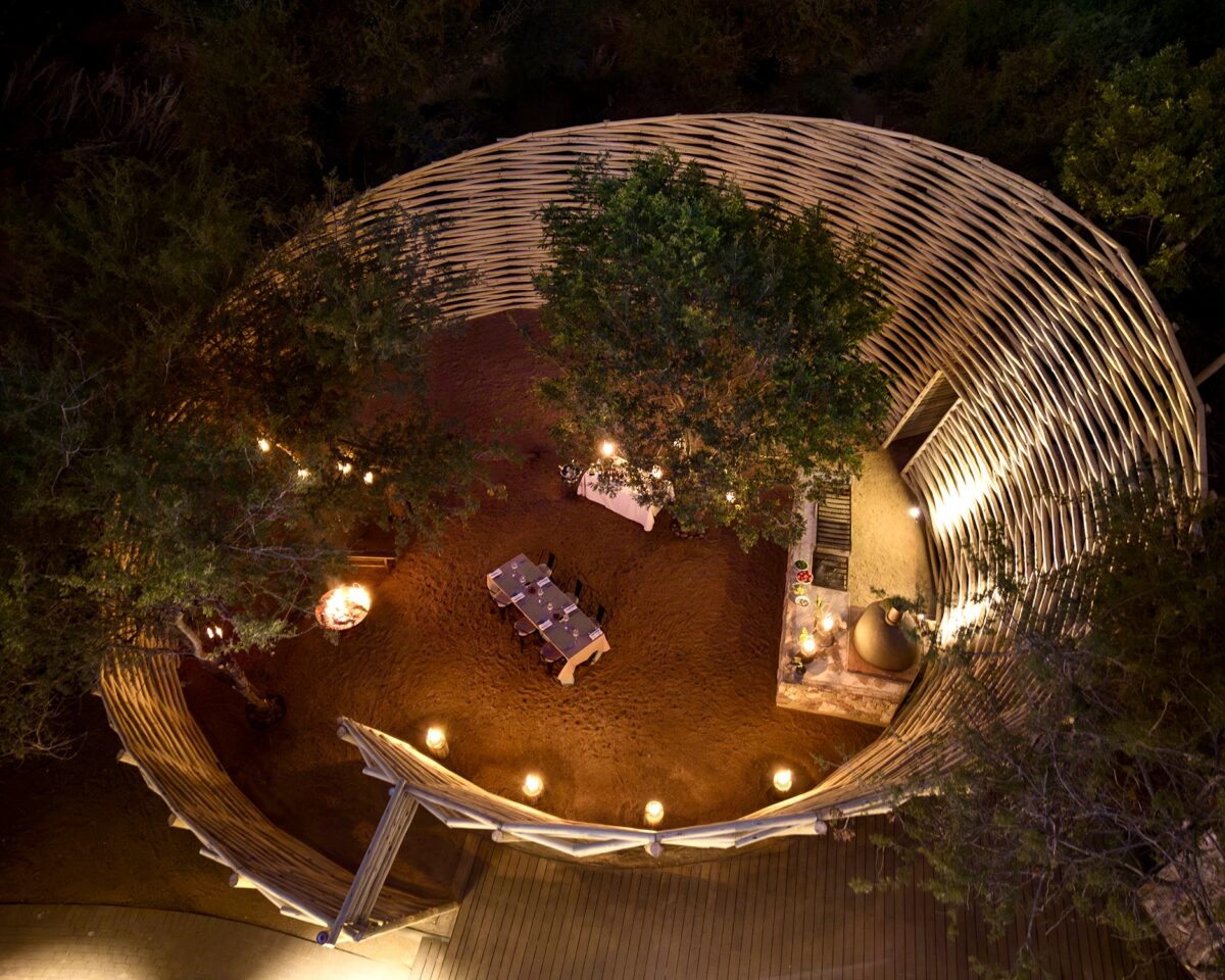 Tanda Tula - First Class Magazine