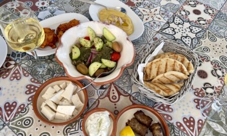 F ZEEN ATHENS - First Class Magazine