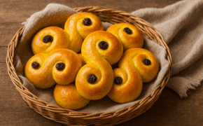 Recept på saftiga lussebullar – gudomligt goda
