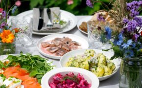 Recept för midsommarlunchen – midsommarmat