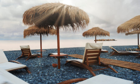 F ZEEN ATHENS - First Class Magazine