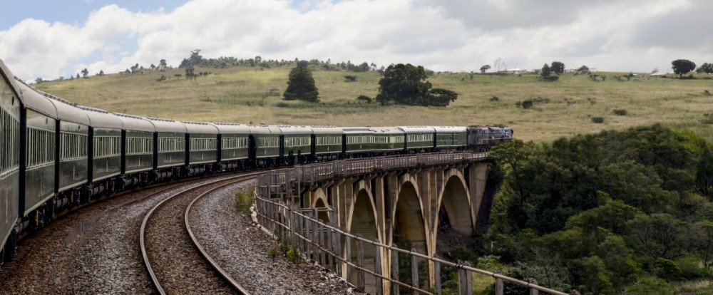 Rovos Rail - train in curve