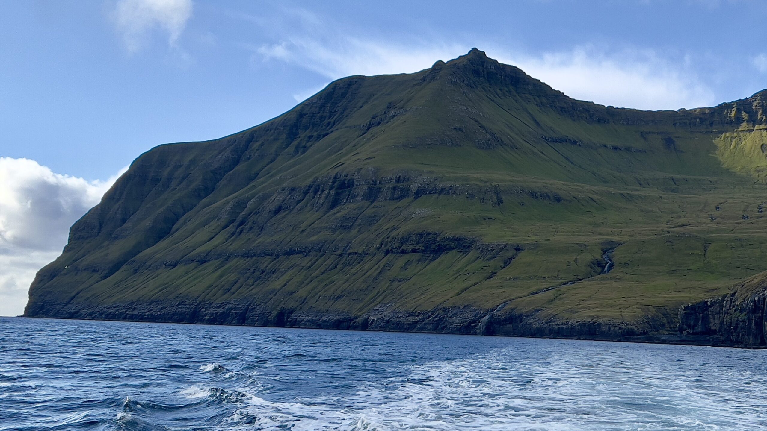 Vestmannas fågelklippor, Färöarna
