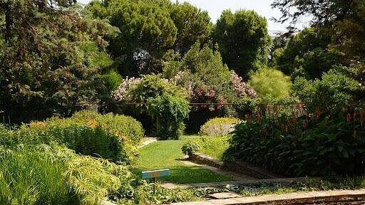 Aten - First Class Magazine